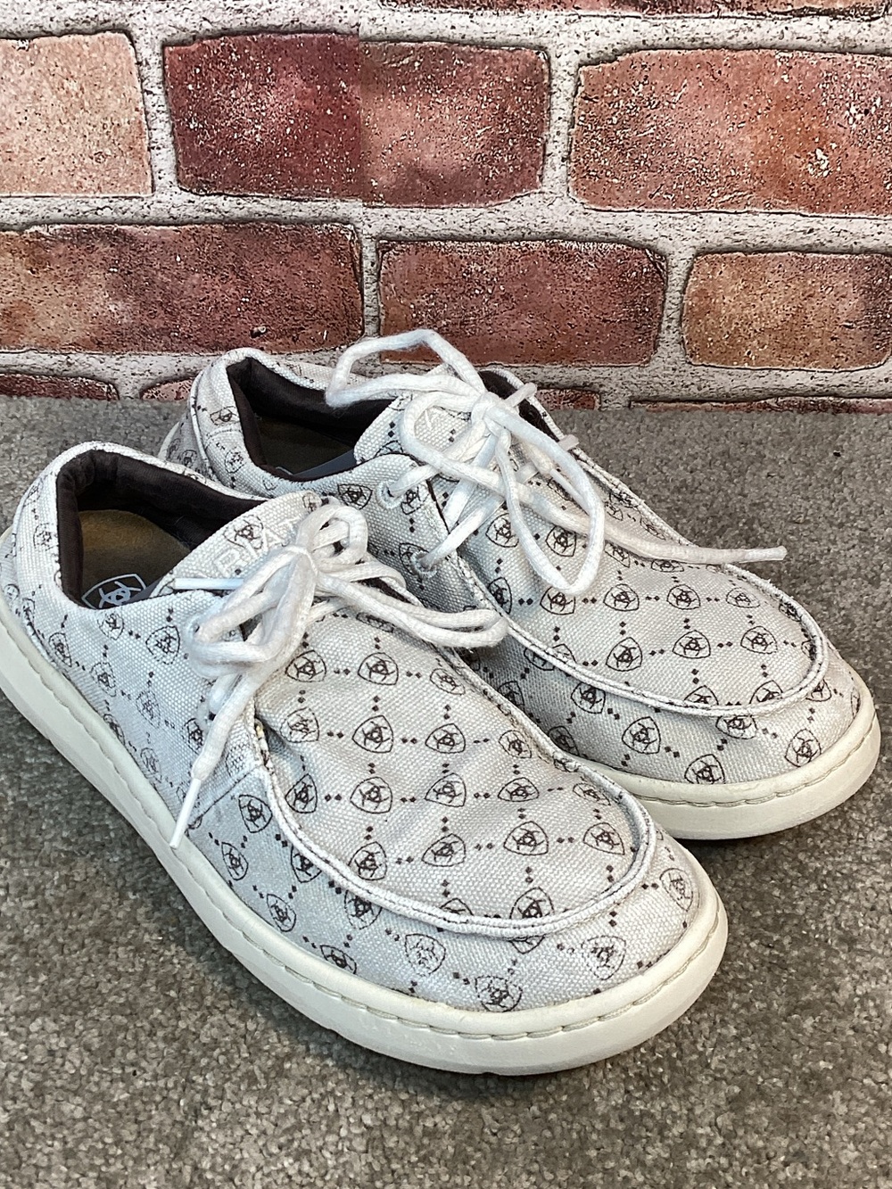Ariat Hilo Womens Slip on Casual sneakers size 8.5